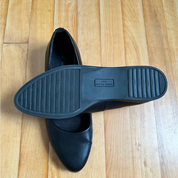 Anne Klein Leather Comfort Black Flat Size 8.5 (runs large) - Picture 5 of 7
